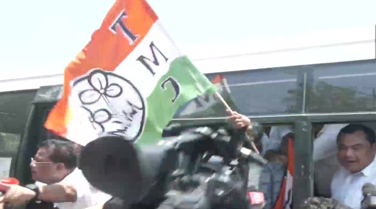 TMC workers detained, after protest at Guwahati hotel where Shiv Sena leaders are camping | North East India News
