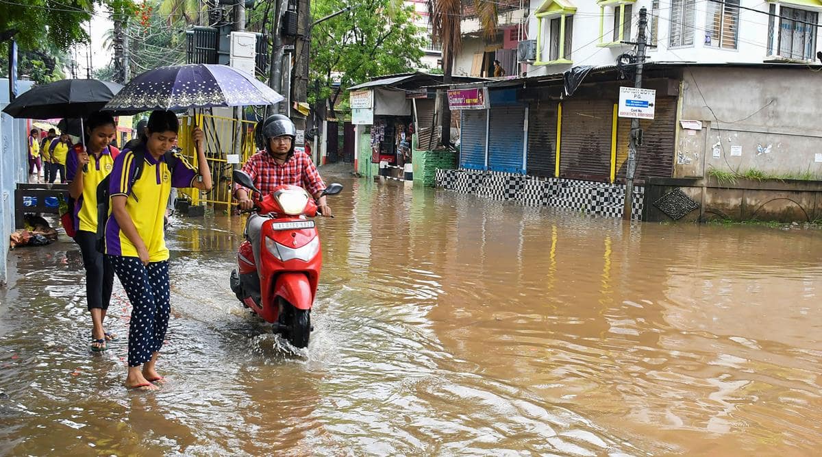 Incessant rain creates flooding in several parts of Assam; nearly 33,500 people hit | North East India News