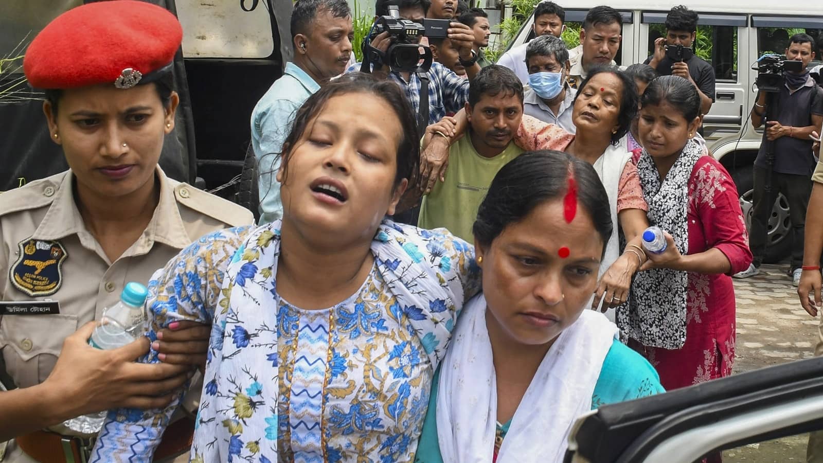 ‘Kept trying to catch him’: Father of child swept away in Assam floods recounts ordeal | North East India News